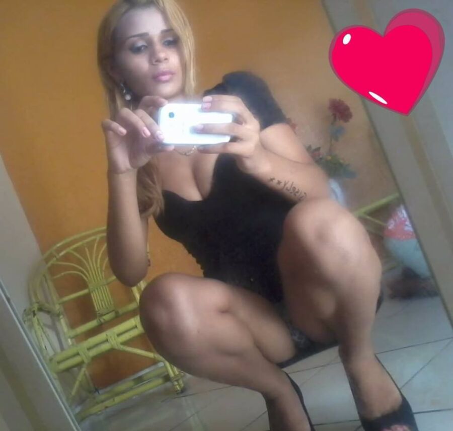 Free porn pics of Brazil Facebook Teens 20 of 100 pics