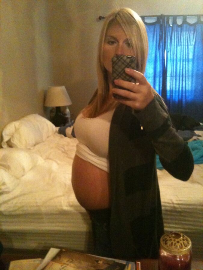 Free porn pics of fake tittied milf gets pregnant 11 of 40 pics