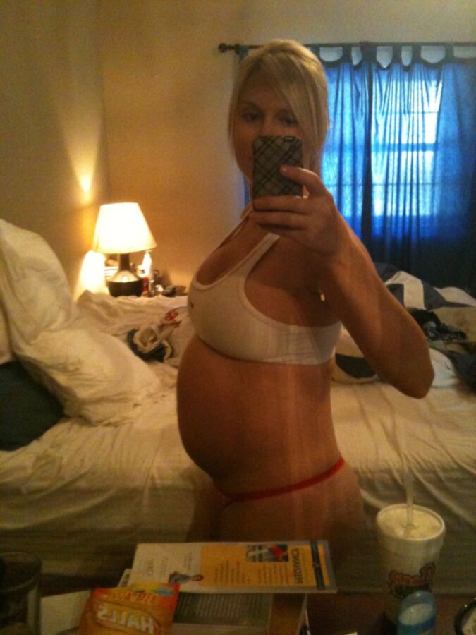 Free porn pics of fake tittied milf gets pregnant 8 of 40 pics