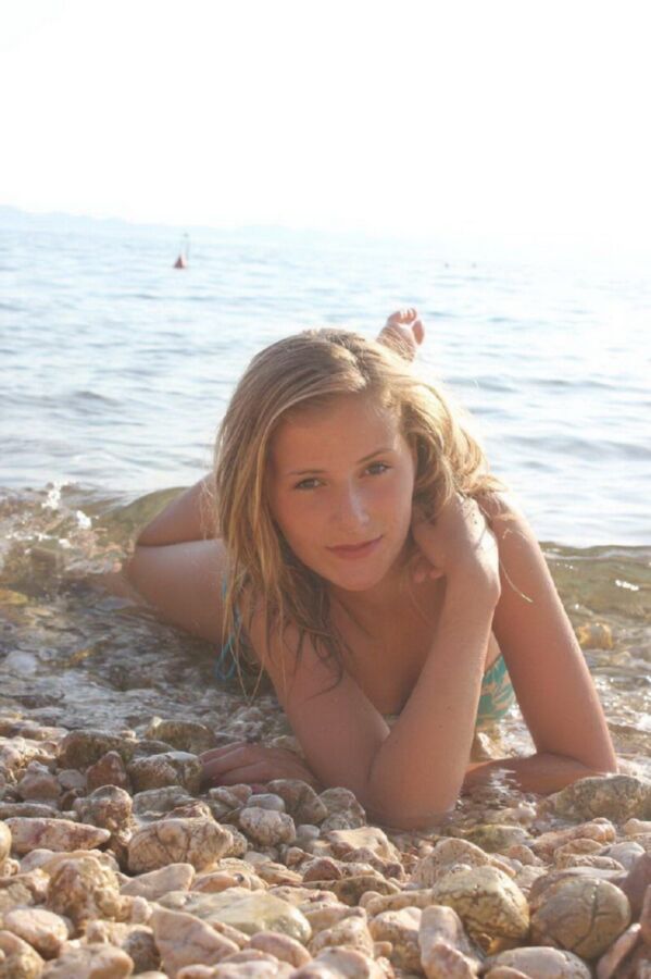 Free porn pics of Teens on a Beach 19 of 102 pics