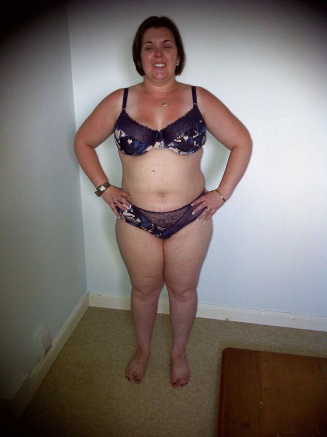 Free porn pics of Karen, UK chubby milf 10 of 122 pics
