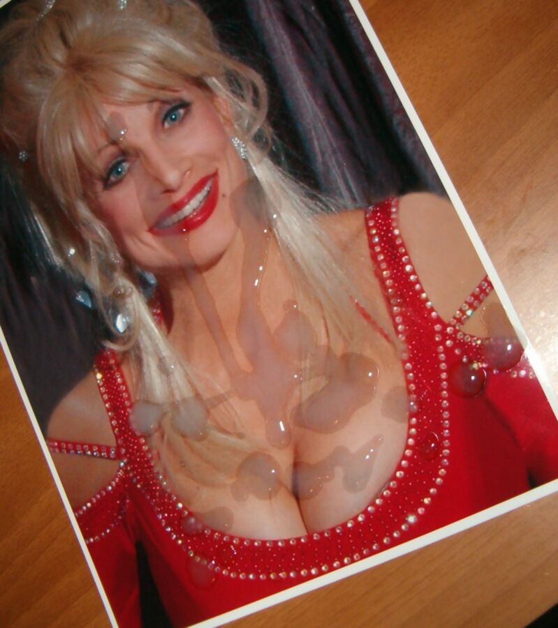 Free porn pics of Dolly Parton 7 of 8 pics