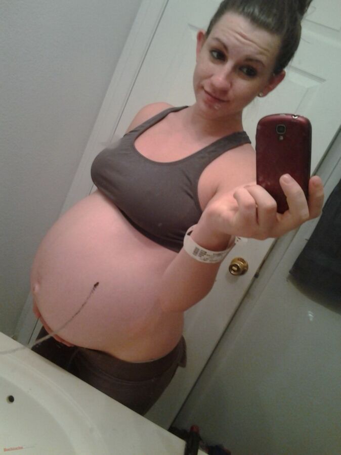 Free porn pics of selfshots of pregnant ladies and teens 10 of 77 pics