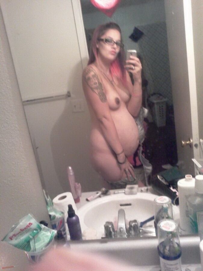 Free porn pics of selfshots of pregnant ladies and teens 3 of 77 pics