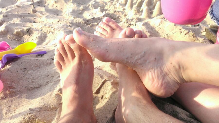 Free porn pics of his naked feet 10 of 32 pics