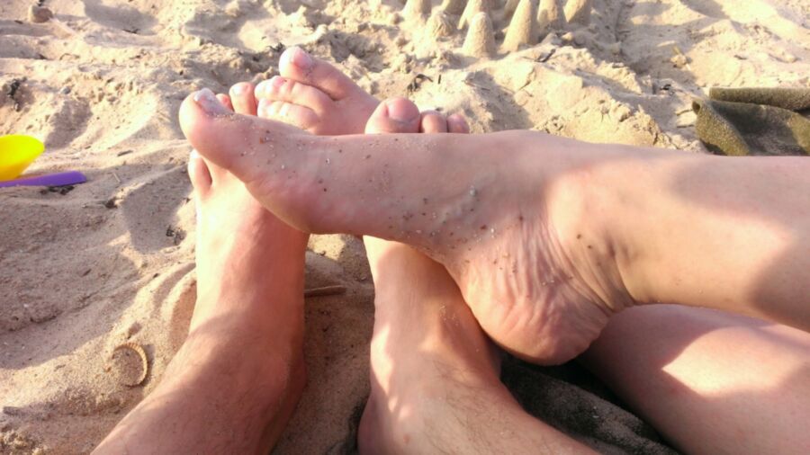 Free porn pics of his naked feet 9 of 32 pics