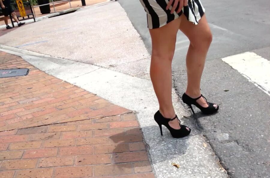 Free porn pics of Damn sexy downtown legs! 9 of 21 pics