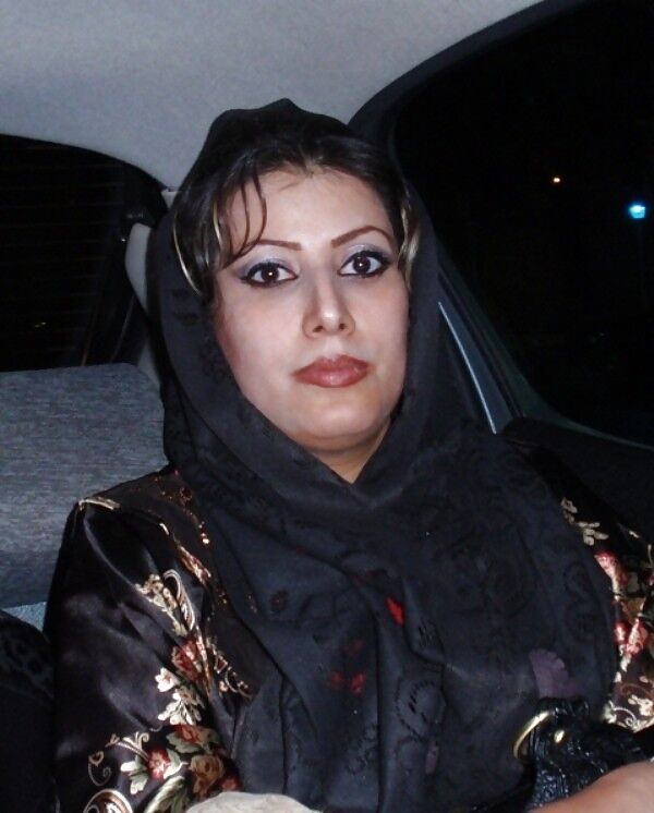 IRANIAN WIFE 1 of 8 pics