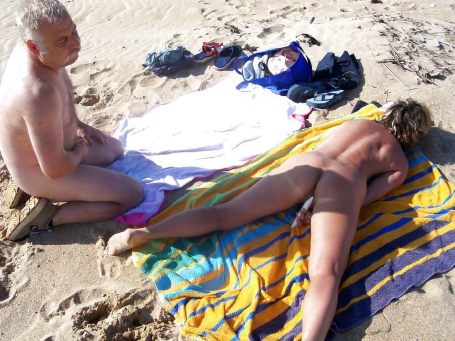 Free porn pics of In the beach 7 of 7 pics