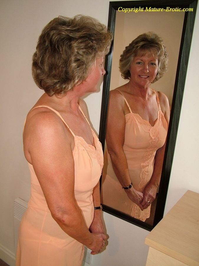 YOUR MILF WORLD Gangbang milfrealm milf