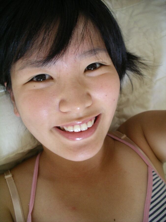 Super Cute Korean schoolgirl (non nude) 6 of 10 pics