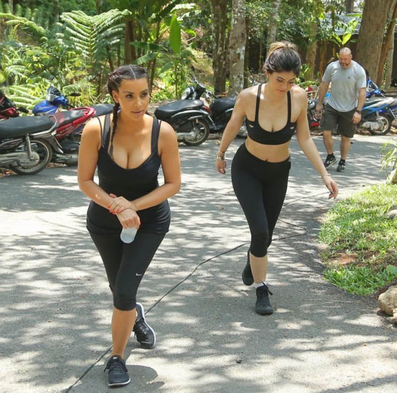 Kim Kardashian brings big ass to Thailand 24 of 31 pics
