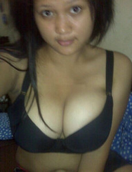 Malay Janda With Big Tit 4 of 6 pics
