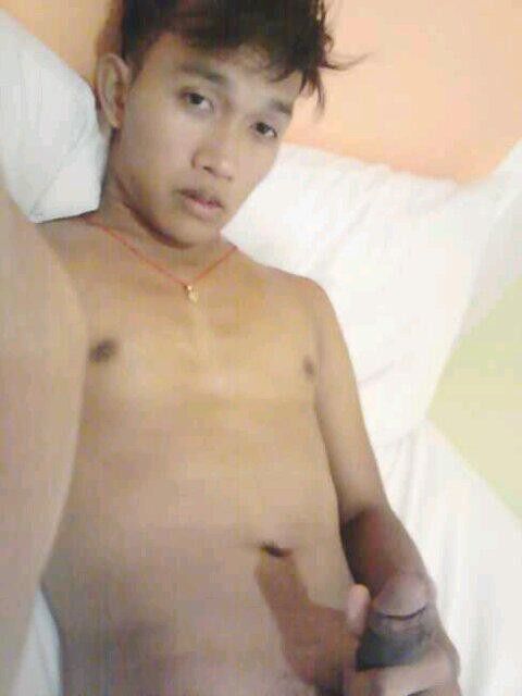 Sexy Indonesian boy-Riki 16 of 18 pics