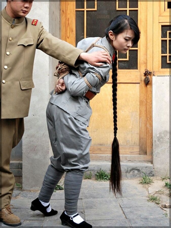 Captured Chinese female soldiers 16 of 32 pics