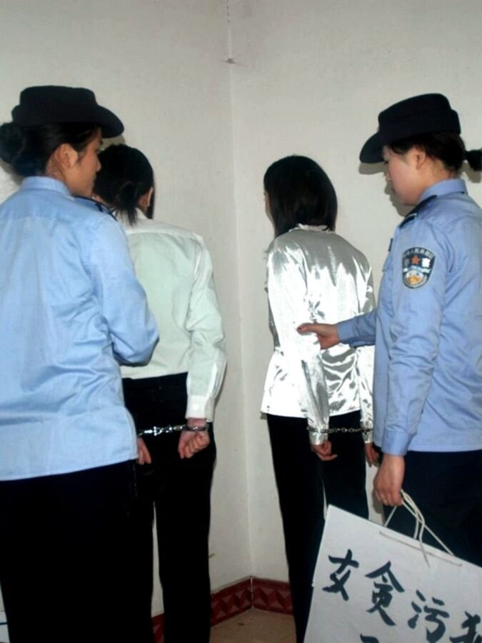 Chinese Policewomen - Criminal Suspects 9 of 120 pics