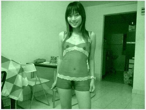 Singaporean Chinese - Wow, see-thru cam, is that real 5 of 5 pics
