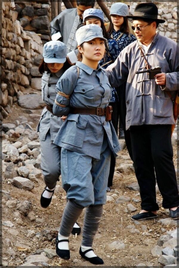 Captured Chinese female soldiers 6 of 32 pics