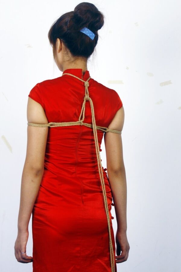 Chinese escort-style rope bondage 5 of 48 pics