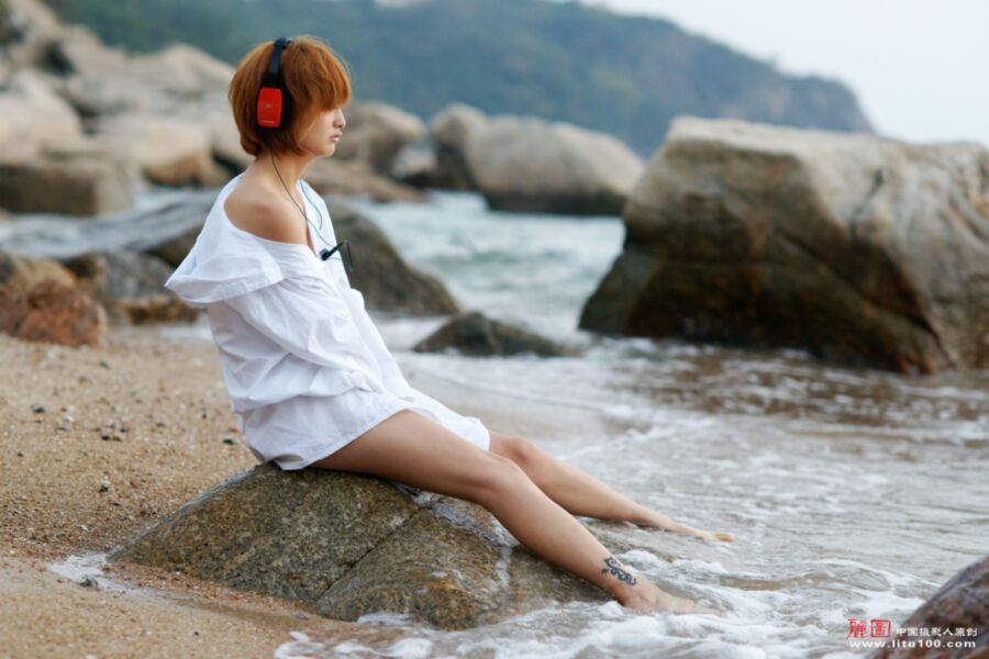 Chinese Beauties - Yumi H - Last Days of Summer 3 of 31 pics
