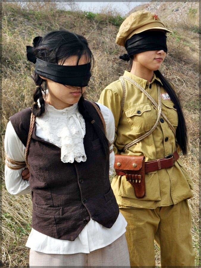 Captured Chinese female soldiers 20 of 32 pics
