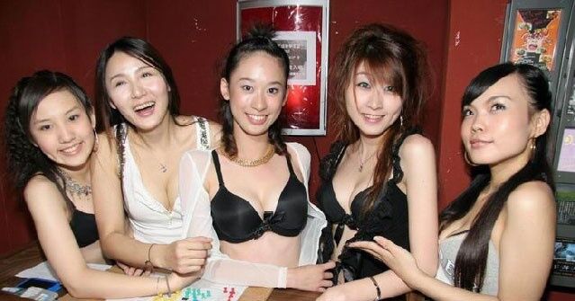 Chinese - Bra party ( Non nude ) 4 of 7 pics