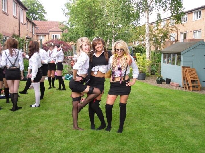 Free porn pics of schoolgirl leavers (wearing tight black school skirts) 14 of 38 pics